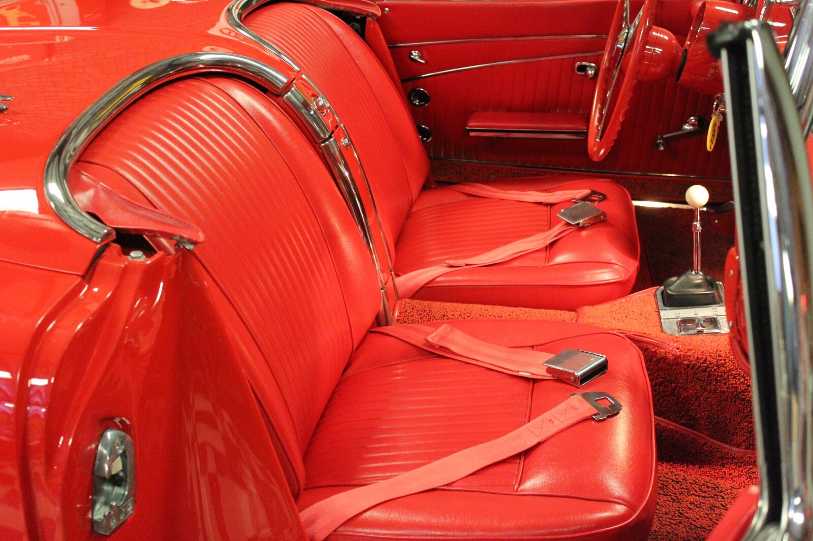 Chevrolet-Corvette-1962-Convertible-24