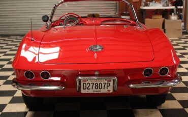 Chevrolet-Corvette-1962-Convertible-4