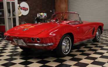 Chevrolet-Corvette-1962-Convertible-5