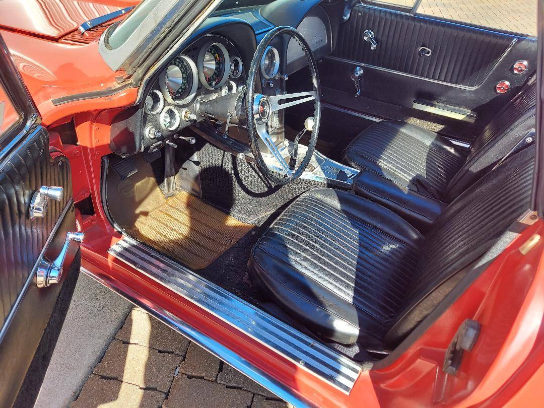Chevrolet-Corvette-1963-3