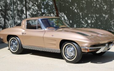 Chevrolet-Corvette-1963-Coupe-1