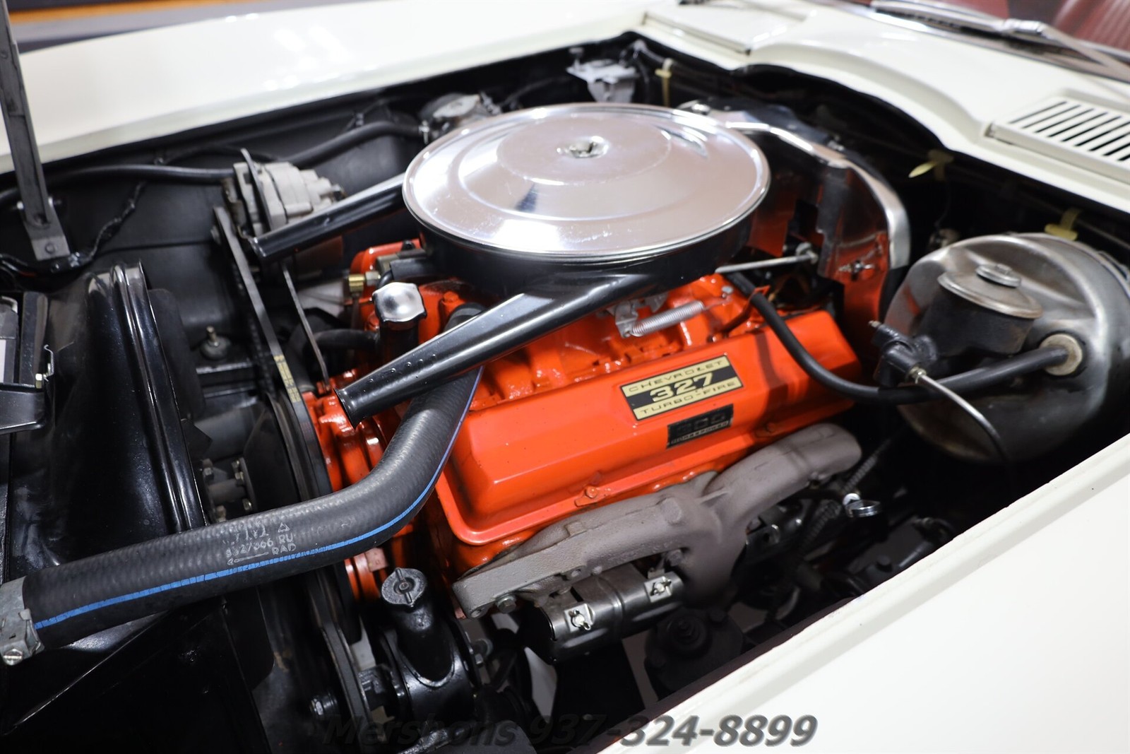 Chevrolet-Corvette-1963-Coupe-2