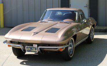 Chevrolet-Corvette-1963-Coupe-2