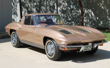 Chevrolet-Corvette-1963-Coupe