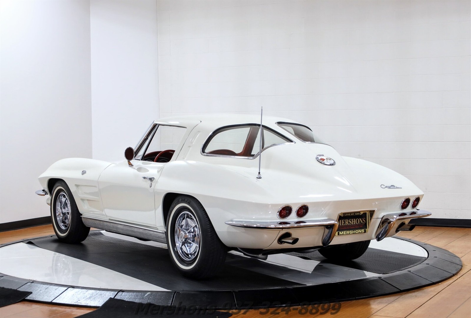 Chevrolet-Corvette-1963-Coupe-4