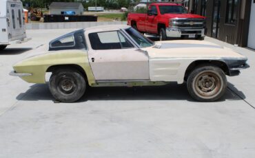 Chevrolet-Corvette-1963-Coupe-5