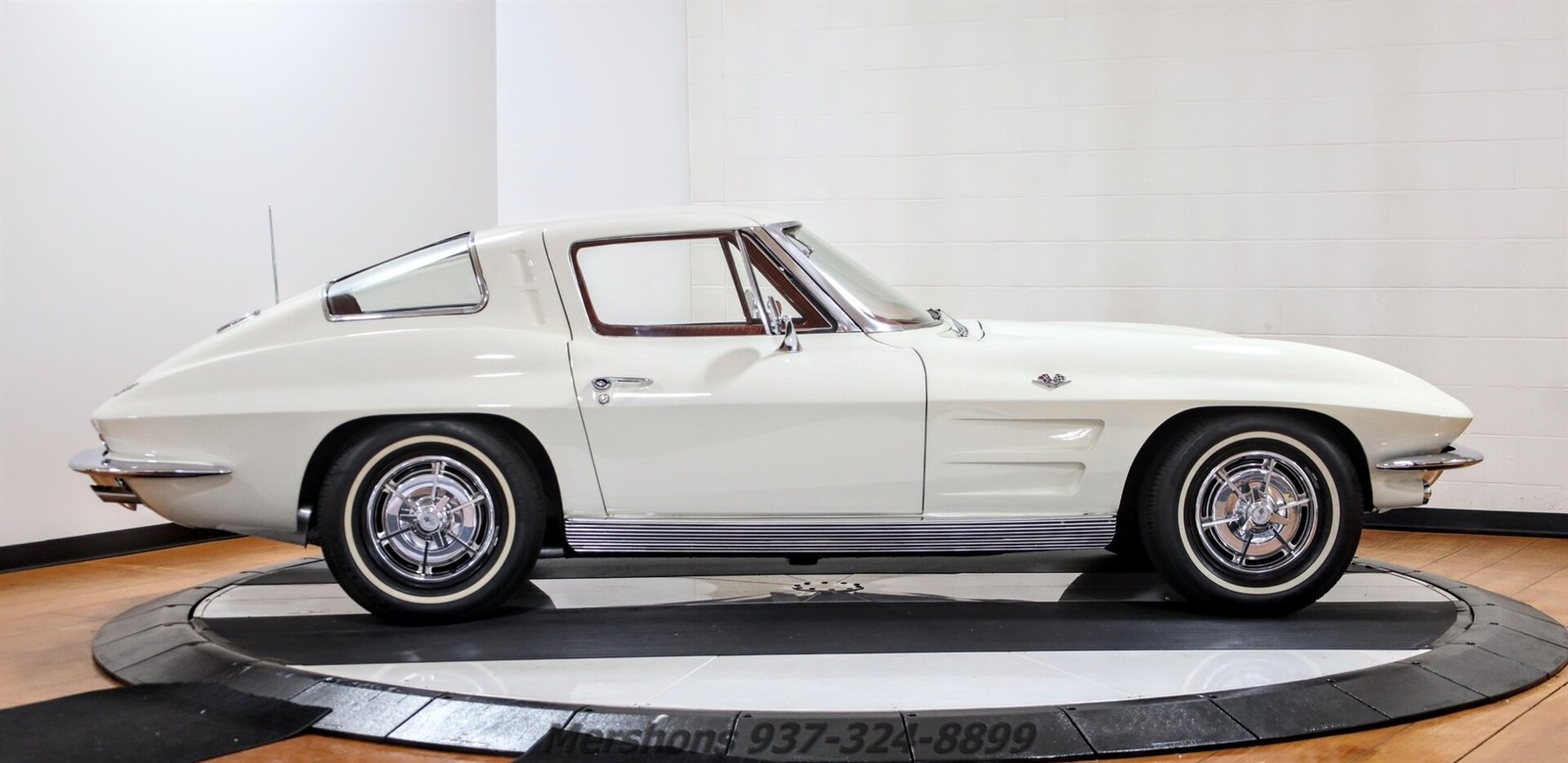 Chevrolet-Corvette-1963-Coupe-8