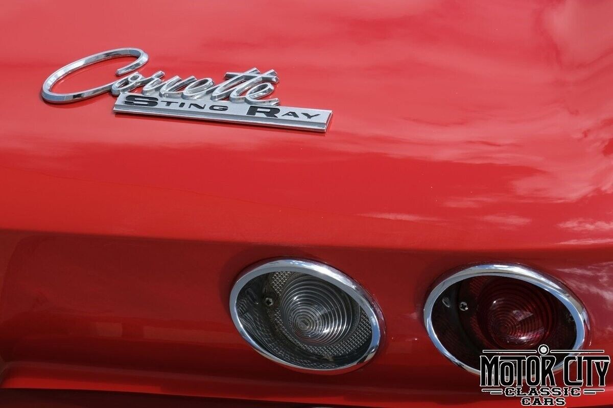 Chevrolet-Corvette-1964-17