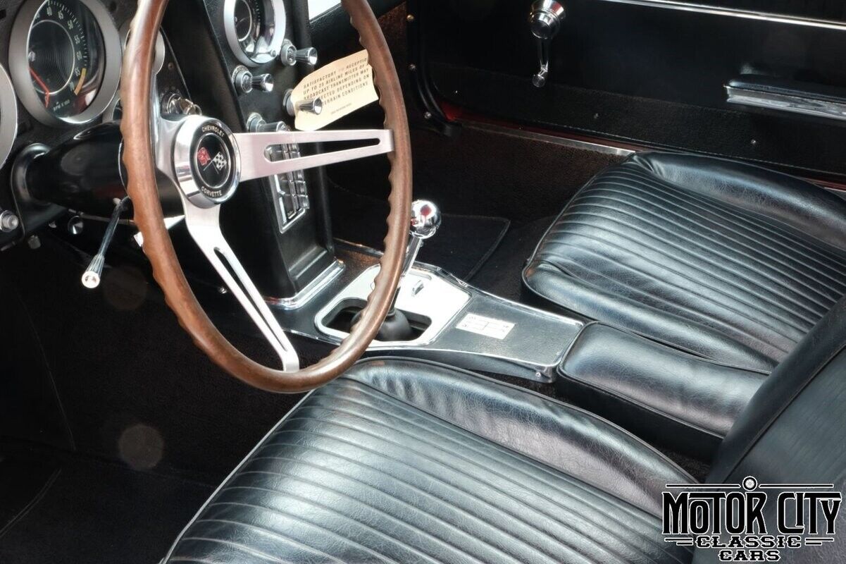 Chevrolet-Corvette-1964-25