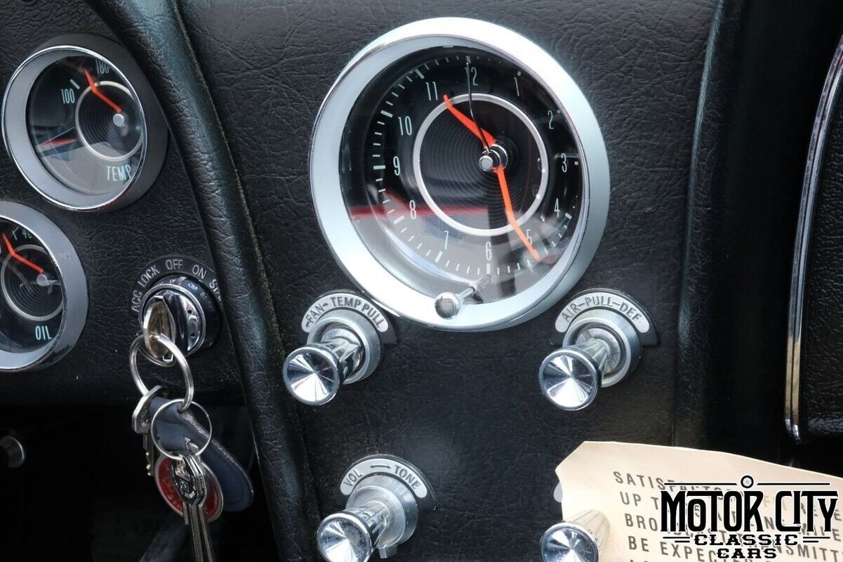 Chevrolet-Corvette-1964-32
