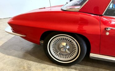 Chevrolet-Corvette-1964-Classic-Car-13