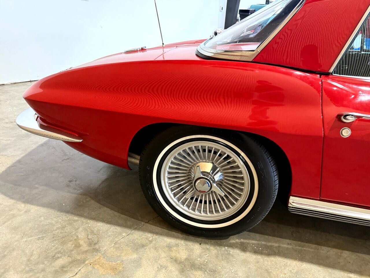 Chevrolet-Corvette-1964-Classic-Car-13