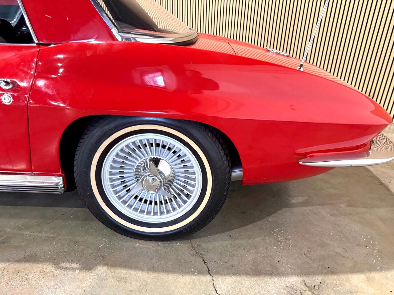 Chevrolet-Corvette-1964-Classic-Car-20