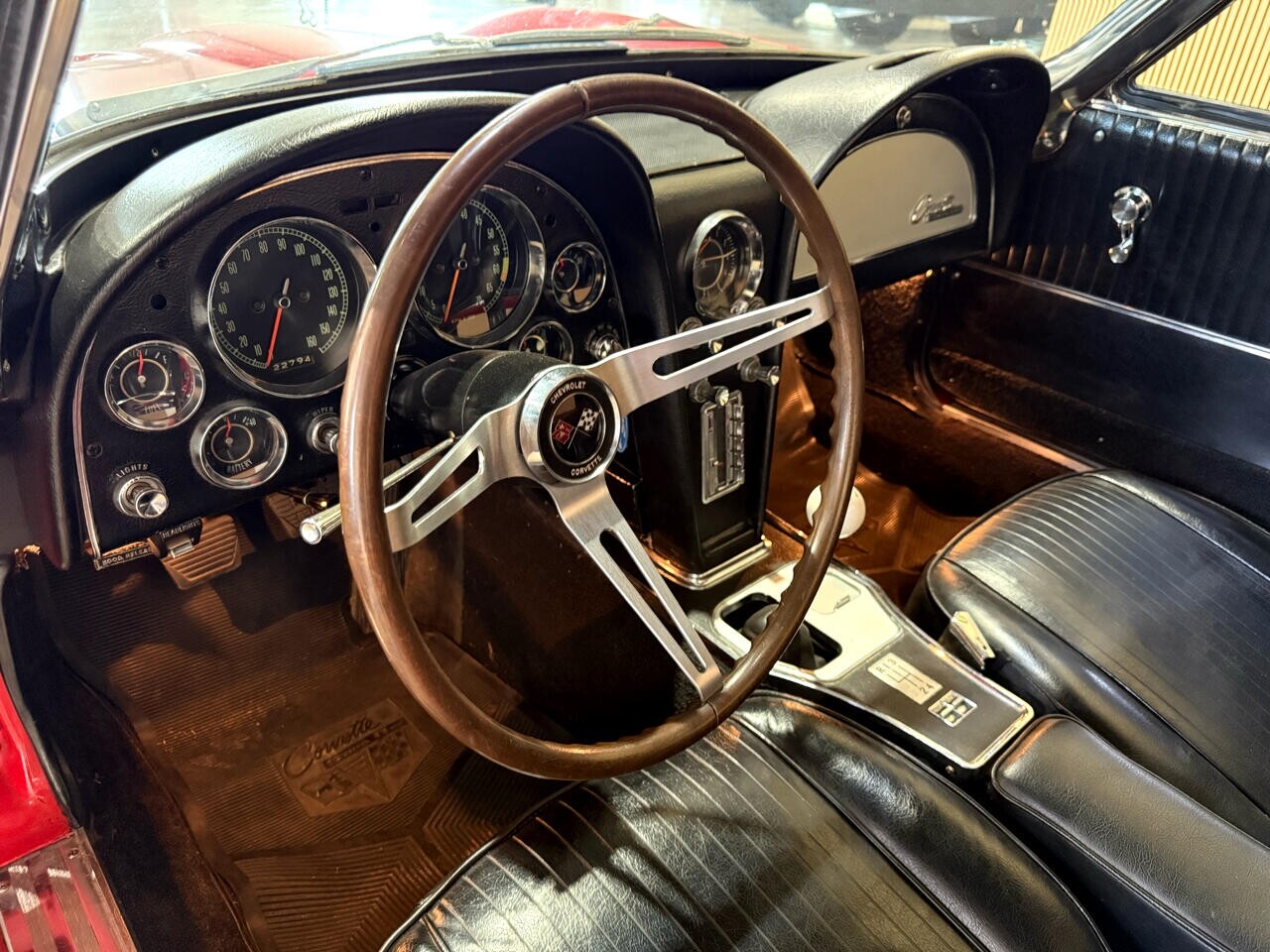 Chevrolet-Corvette-1964-Classic-Car-21