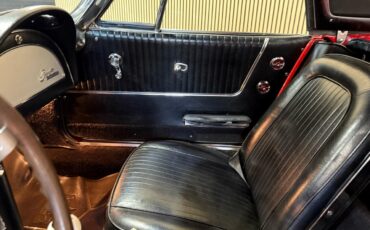 Chevrolet-Corvette-1964-Classic-Car-25
