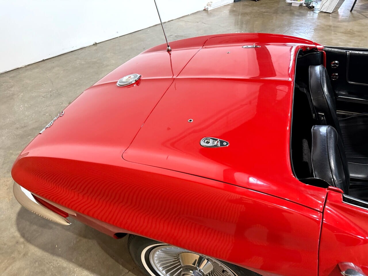 Chevrolet-Corvette-1964-Classic-Car-37