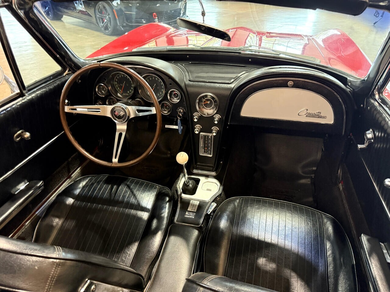 Chevrolet-Corvette-1964-Classic-Car-39