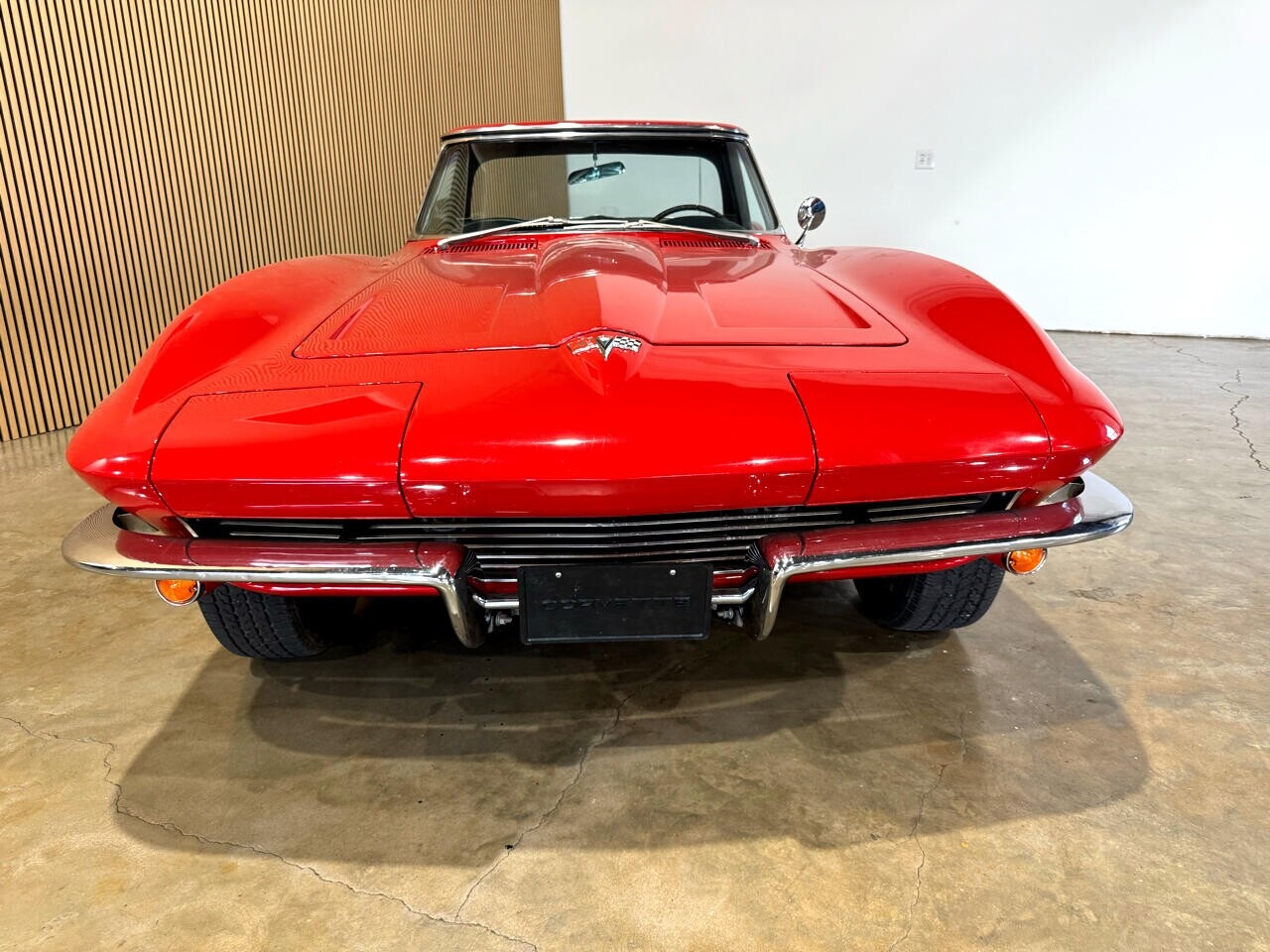 Chevrolet-Corvette-1964-Classic-Car-4