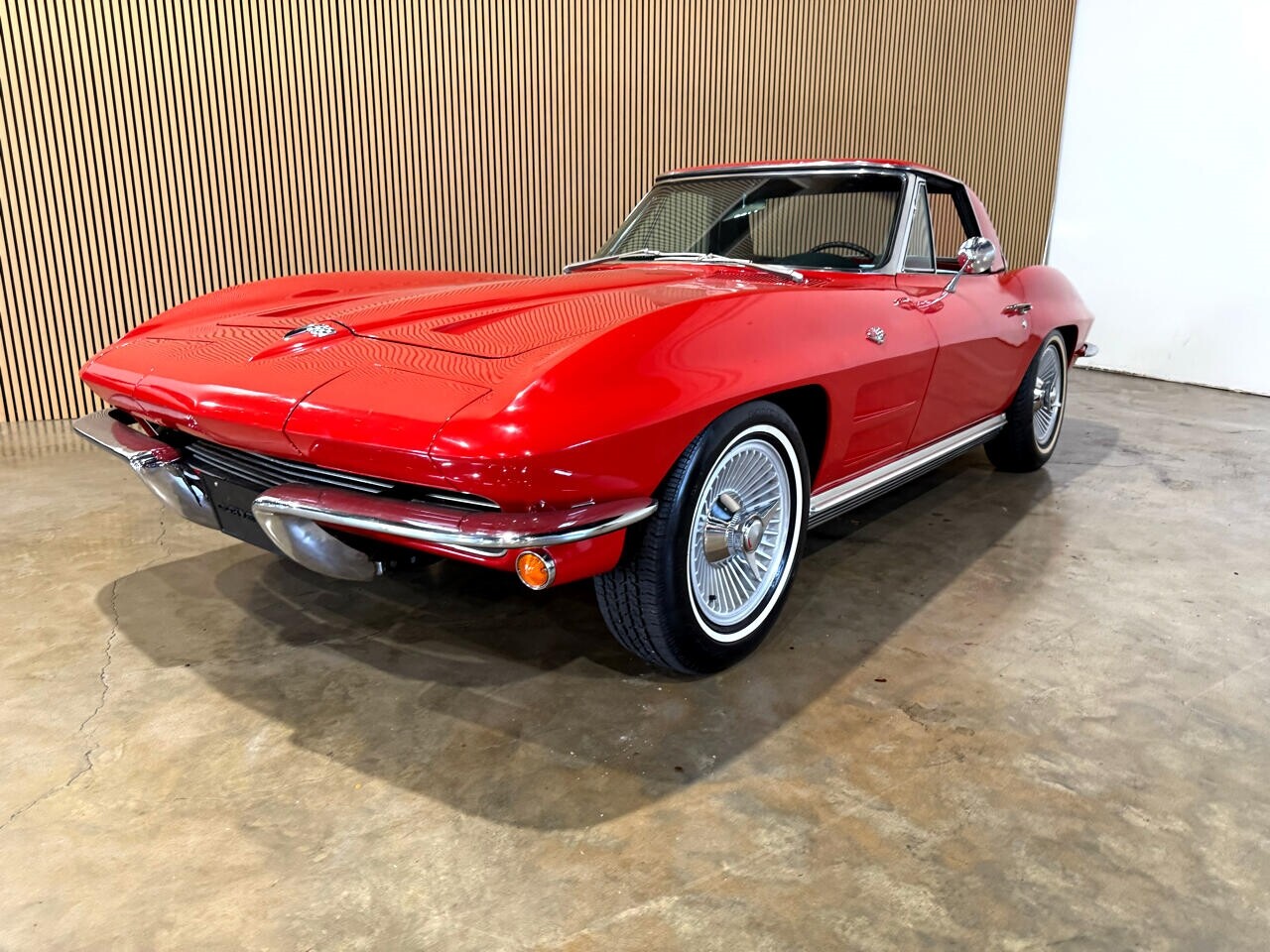 Chevrolet-Corvette-1964-Classic-Car-5