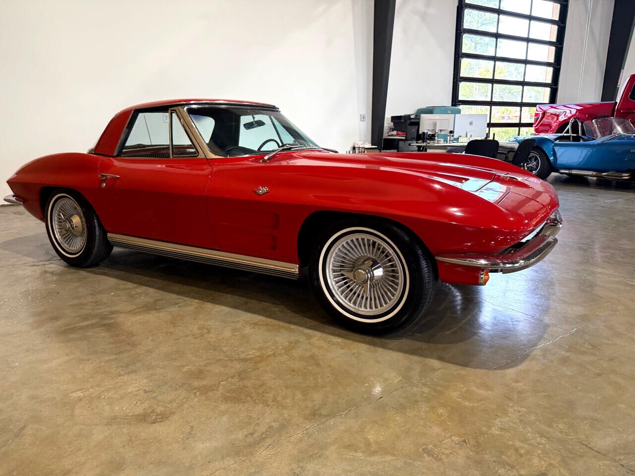 Chevrolet-Corvette-1964-Classic-Car-6