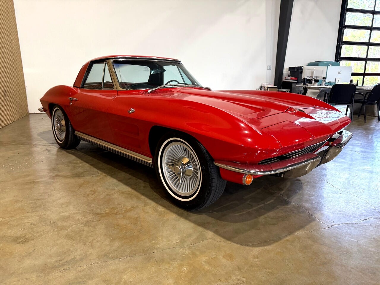 Chevrolet-Corvette-1964-Classic-Car-7
