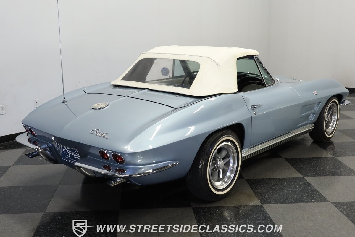 Chevrolet-Corvette-1964-Convertible-10