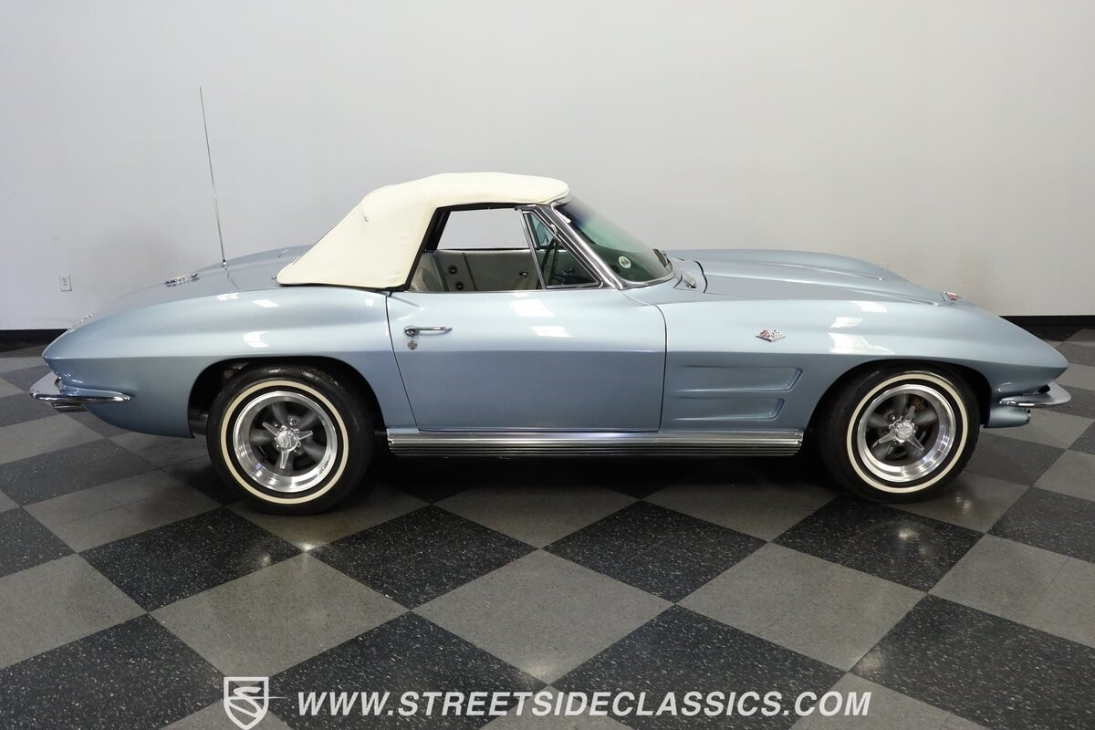 Chevrolet-Corvette-1964-Convertible-12