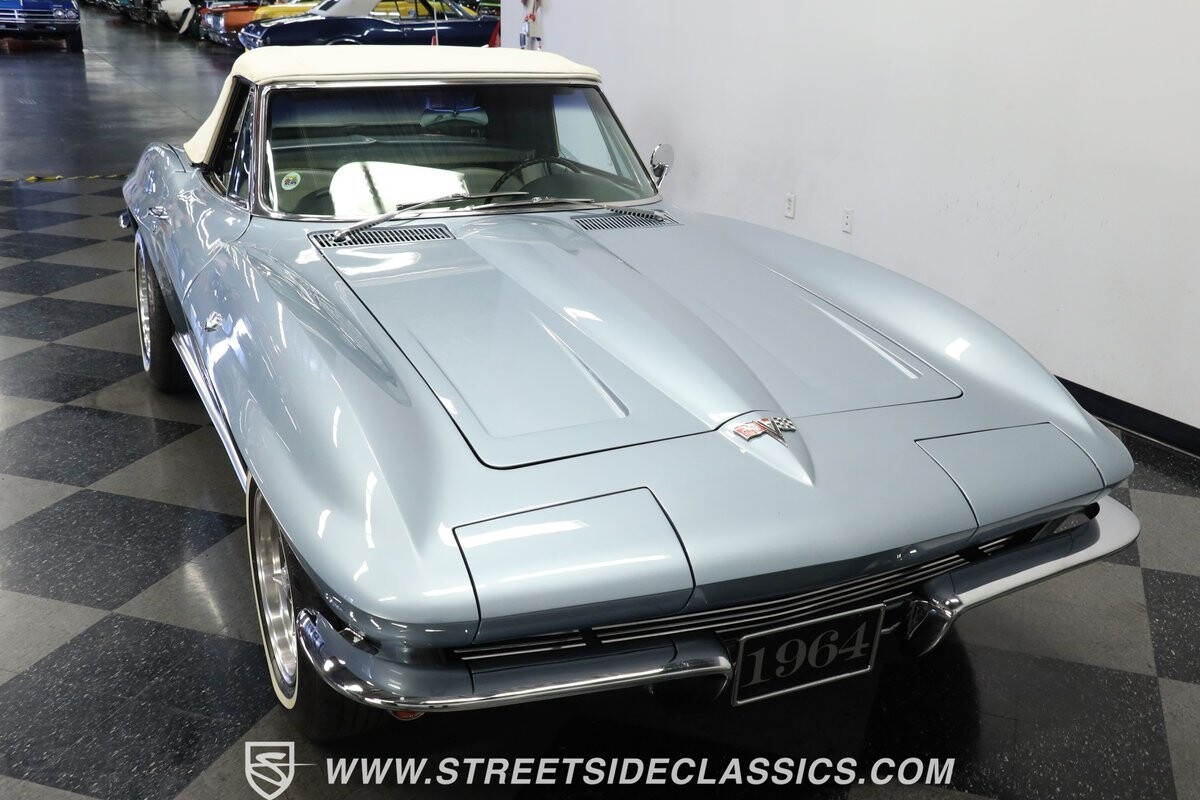 Chevrolet-Corvette-1964-Convertible-14