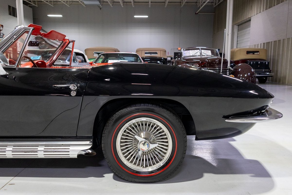 Chevrolet-Corvette-1964-Convertible-23