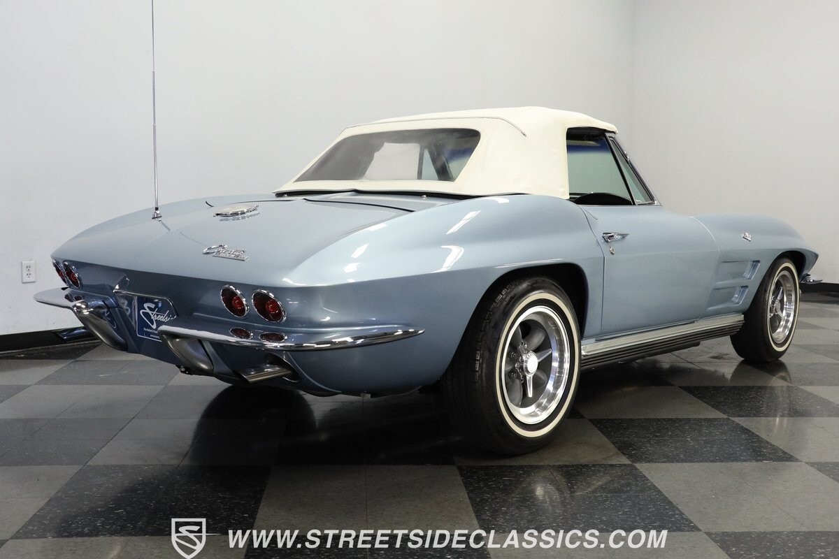 Chevrolet-Corvette-1964-Convertible-24