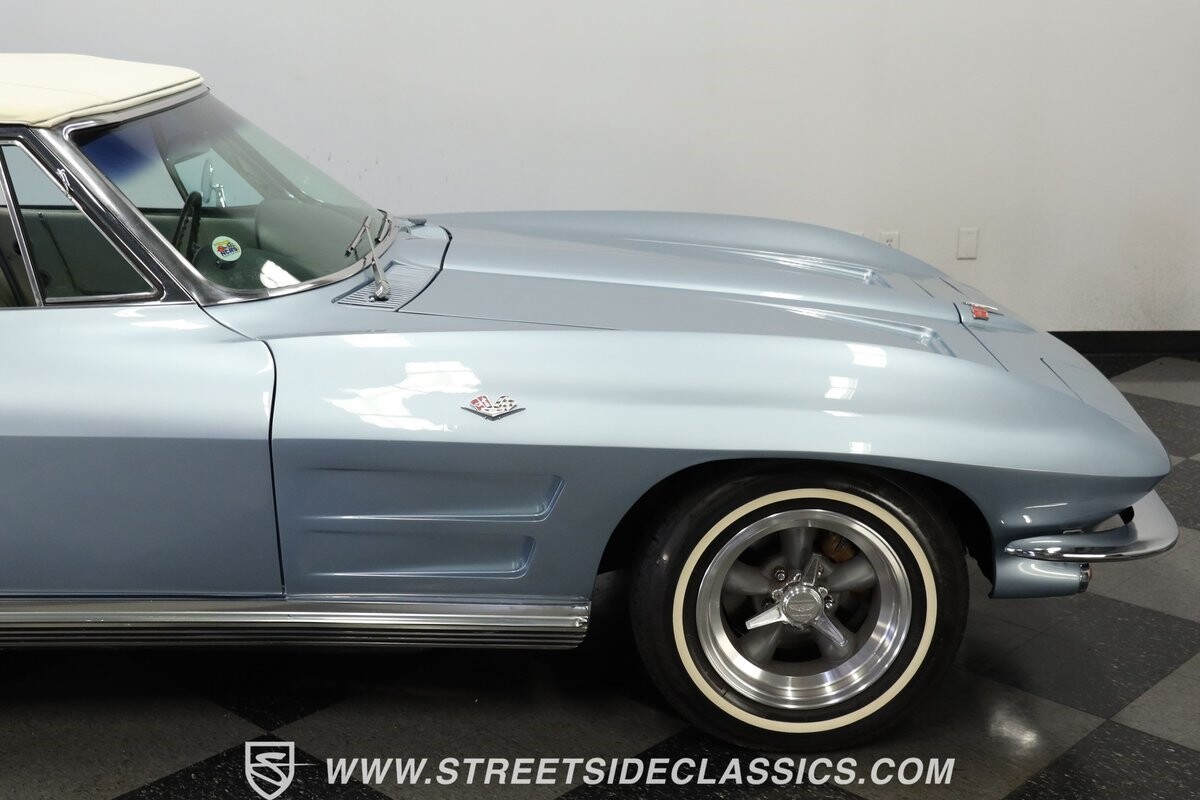 Chevrolet-Corvette-1964-Convertible-27