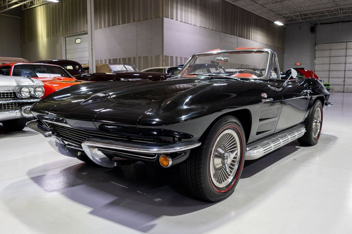 Chevrolet-Corvette-1964-Convertible-31