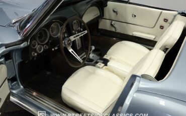 Chevrolet-Corvette-1964-Convertible-4
