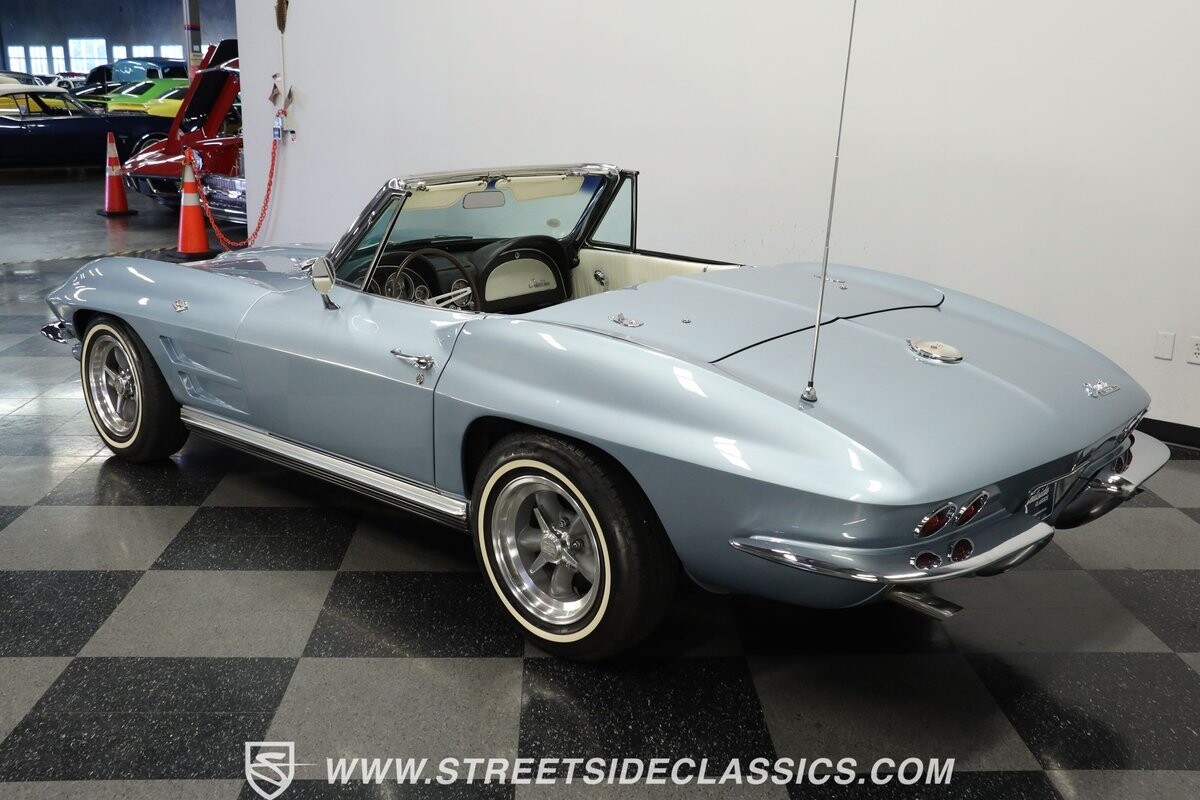 Chevrolet-Corvette-1964-Convertible-6