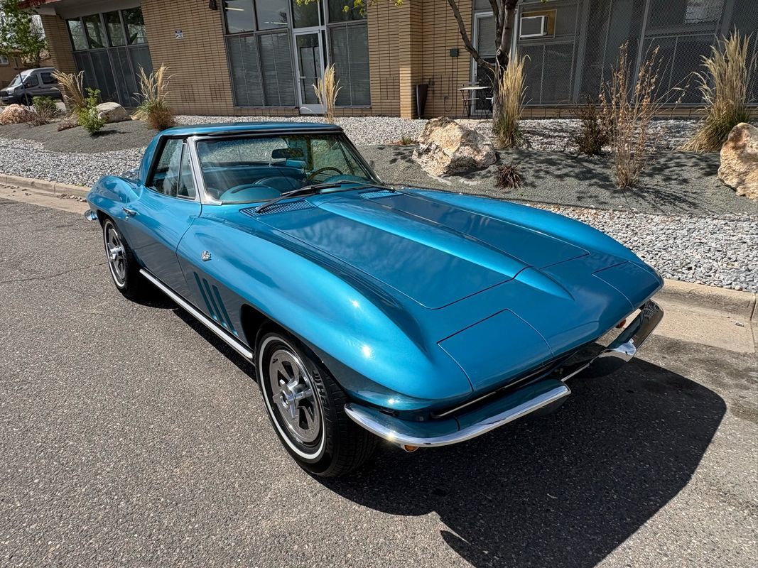Chevrolet-Corvette-1965-16