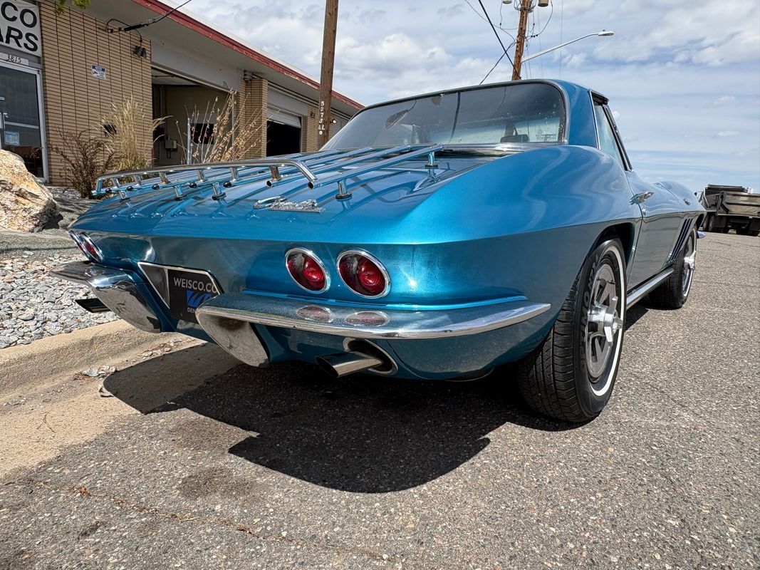 Chevrolet-Corvette-1965-22