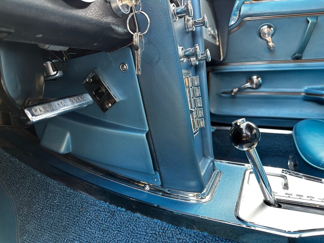 Chevrolet-Corvette-1965-33