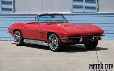 Chevrolet-Corvette-1965