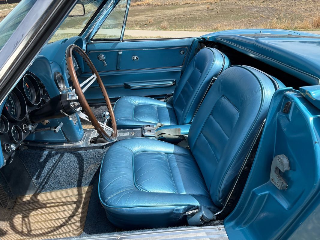 Chevrolet-Corvette-1965-7