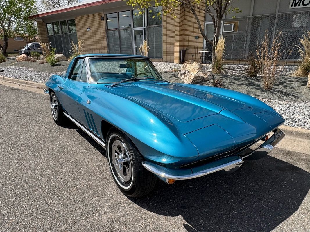 Chevrolet-Corvette-1965-9