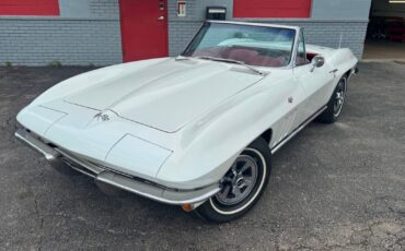 Chevrolet-Corvette-1965-Convertible-1