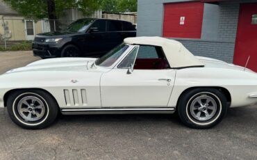 Chevrolet-Corvette-1965-Convertible-11