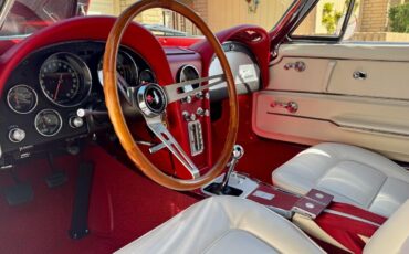 Chevrolet-Corvette-1965-Convertible-12