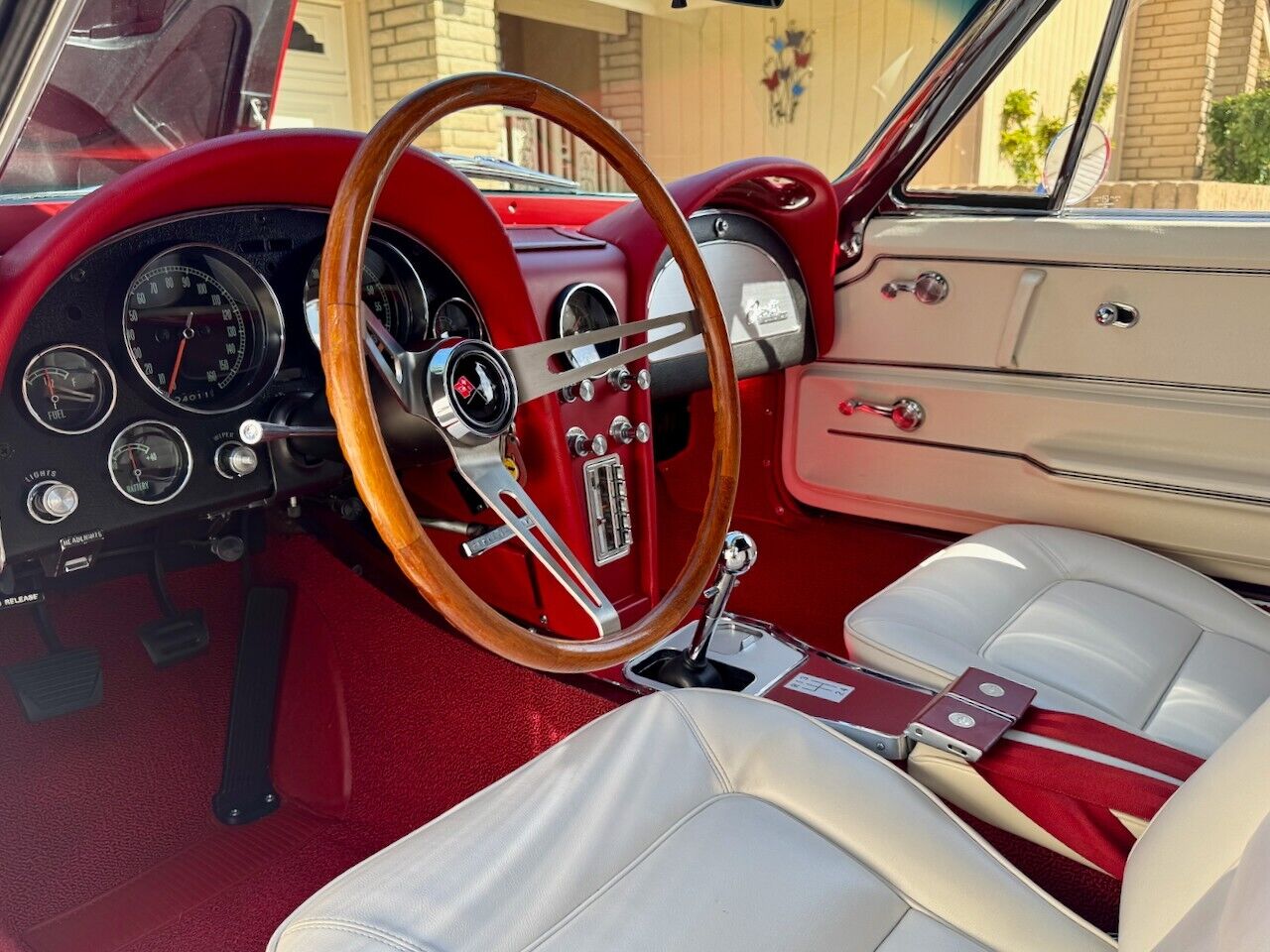 Chevrolet-Corvette-1965-Convertible-12