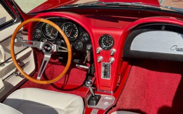 Chevrolet-Corvette-1965-Convertible-13