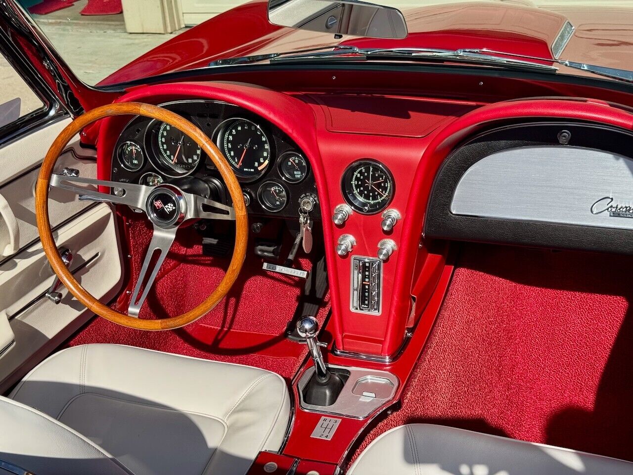 Chevrolet-Corvette-1965-Convertible-13