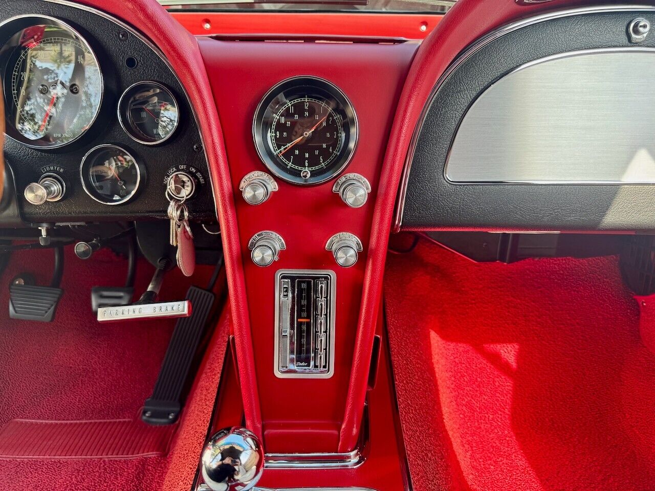 Chevrolet-Corvette-1965-Convertible-14