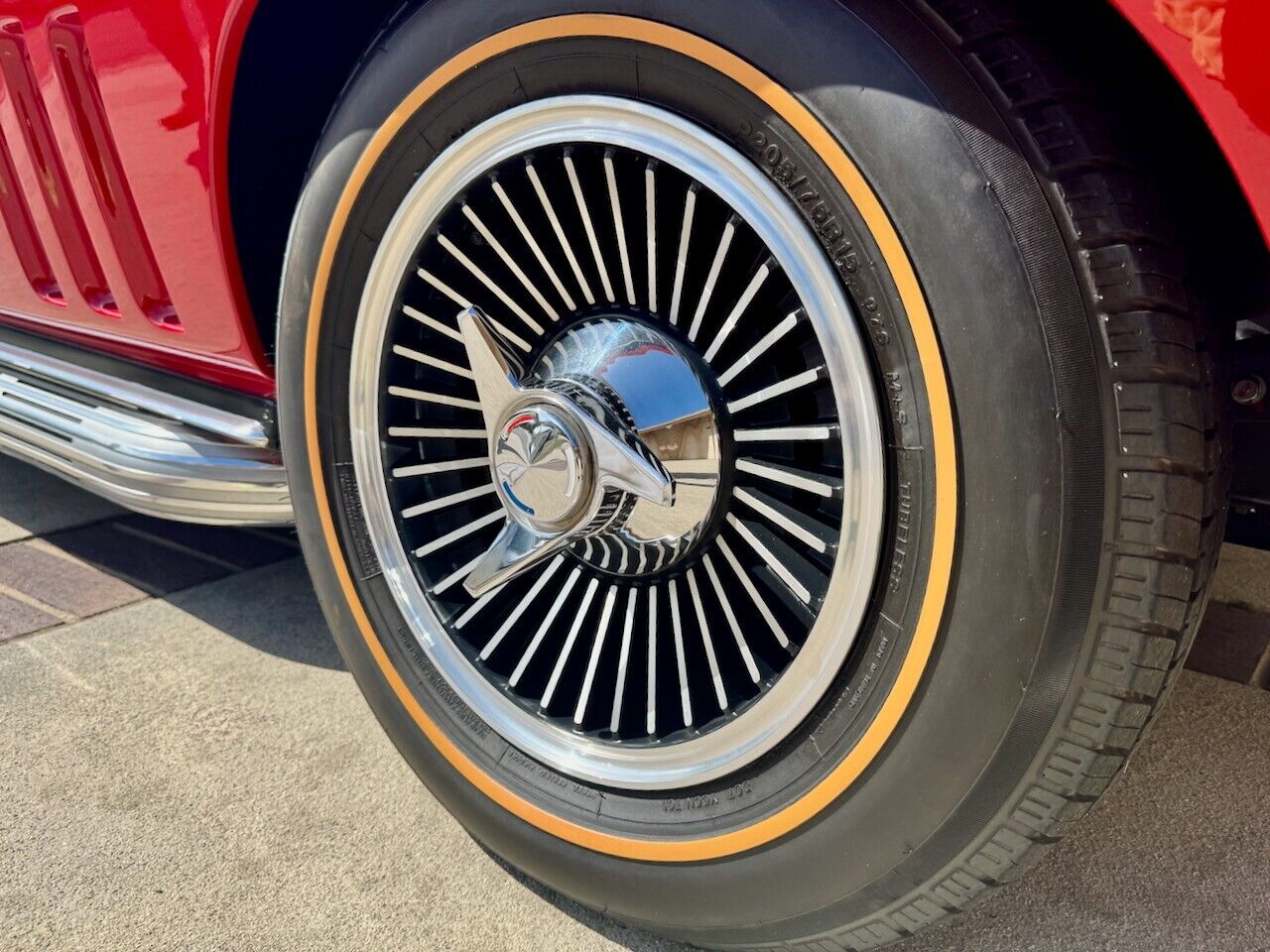 Chevrolet-Corvette-1965-Convertible-18