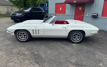 Chevrolet-Corvette-1965-Convertible-2