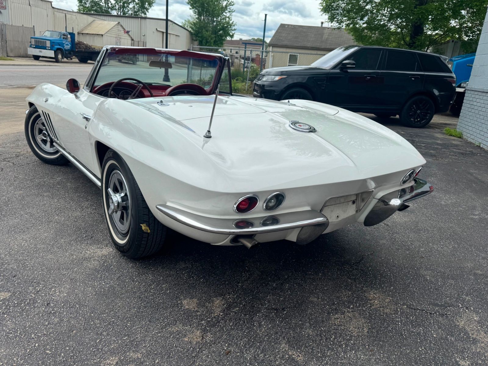 Chevrolet-Corvette-1965-Convertible-3